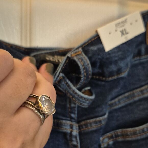 🎁25% Off Bundles🎁 Judy Blue Dark Wash Jean Shorts Sz XL - Picture 11 of 15